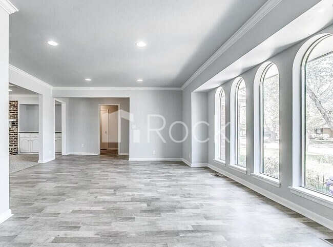Building Photo - 12508 High Meadow Dr