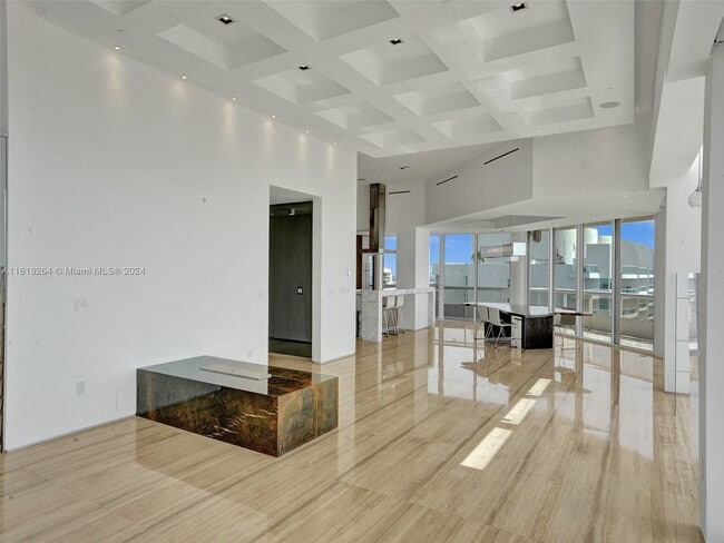 Foto del edificio - 20191 E Country Club Dr