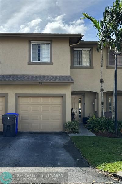 Building Photo - 7412 SW 8th Ct