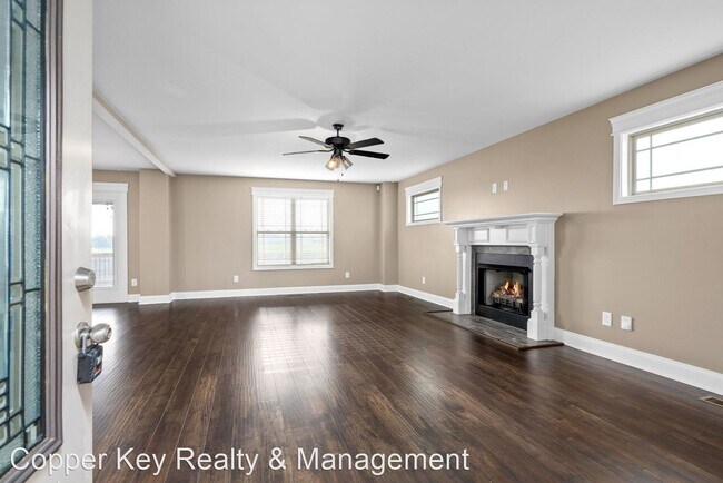 Building Photo - 3 br, 2.5 bath House - 401 Andean Court