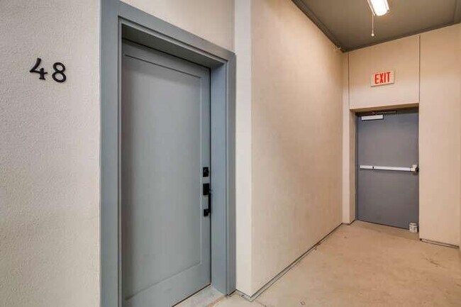 Building Photo - 908 Nueces St