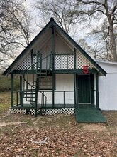 Building Photo - 900 Mohawk Dr