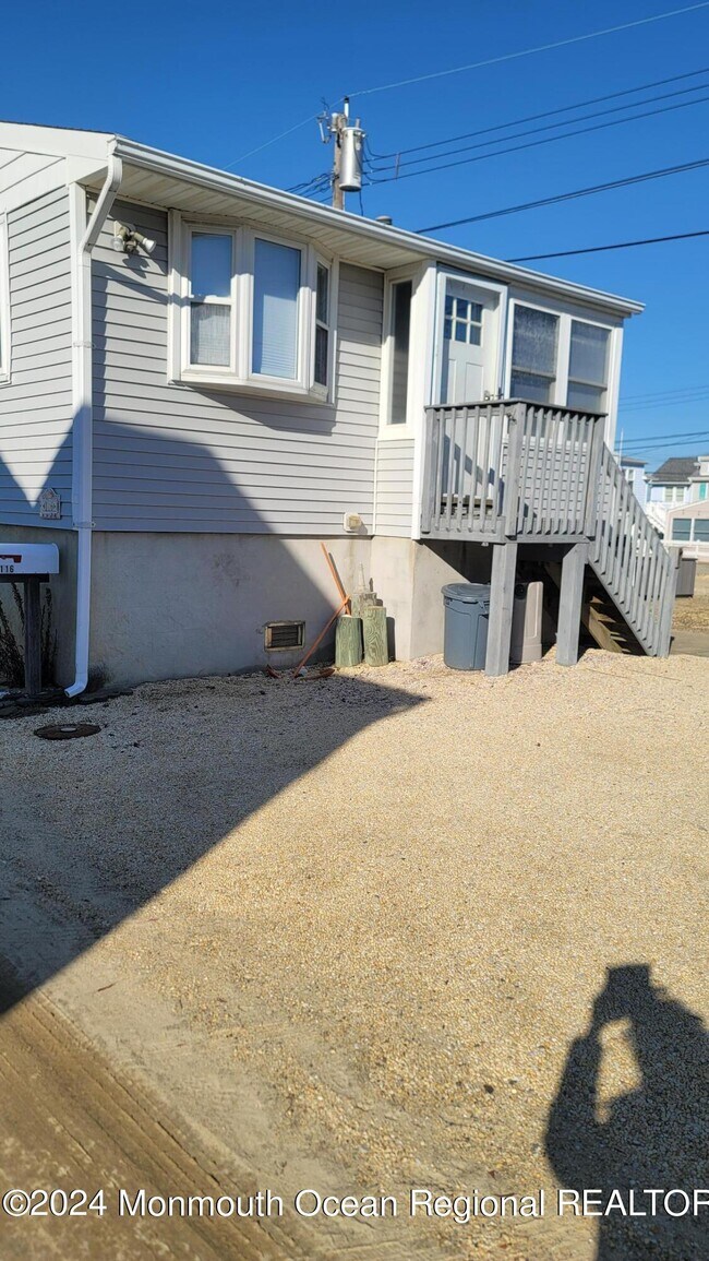 Building Photo - 116 W Plover Way