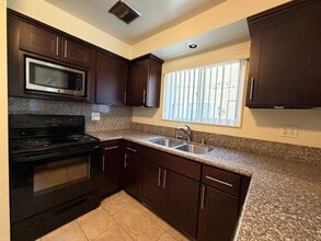 Building Photo - 4115 Hilaria Way