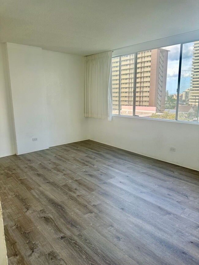 Foto del edificio - Spacious 1 bedroom in Honolulu