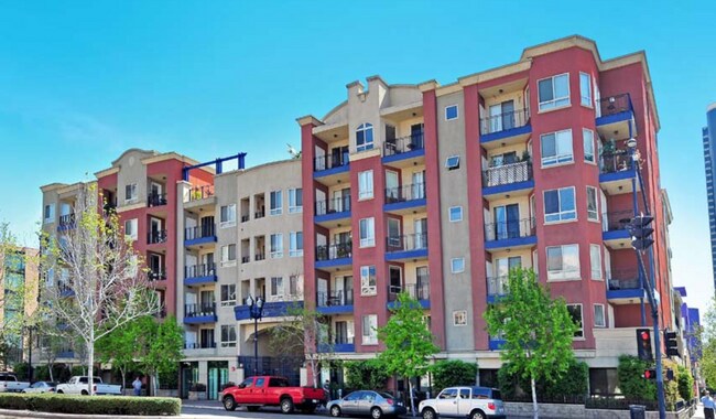 Foto del edificio - ***OPEN HOUSE  05/27/26 @ 2 PM*** MARINA DISTRICT HIDDEN GEM!!! STEPS FROM GASLAMP QUARTER, 2 /2,...