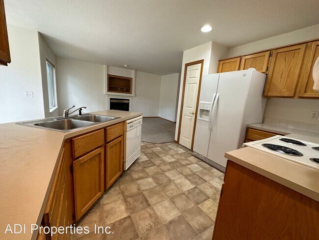 Foto del edificio - 4 br, 2.5 bath House - 6704 SE Reedville C...