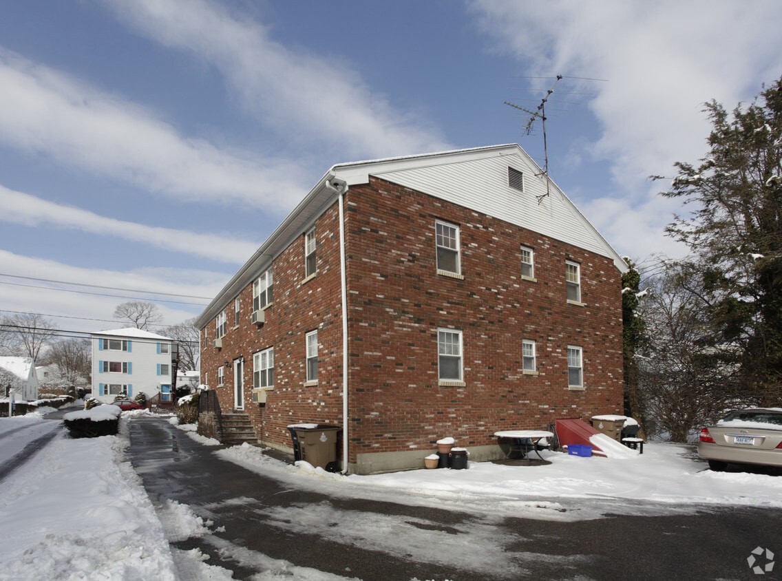 196 Seaside Ave, Stamford, CT 06902 Apartments in Stamford, CT