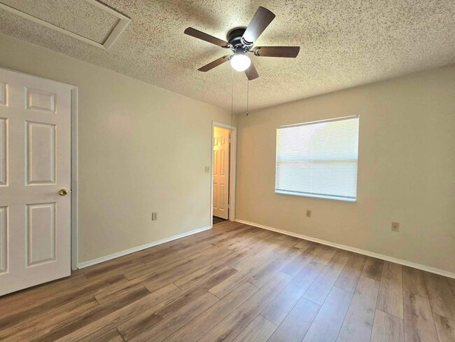 Building Photo - 3 Bed/2 Bath for RENT in Winter Haven