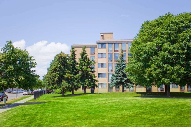 Photo du bâtiment - Pickering Place Apartments