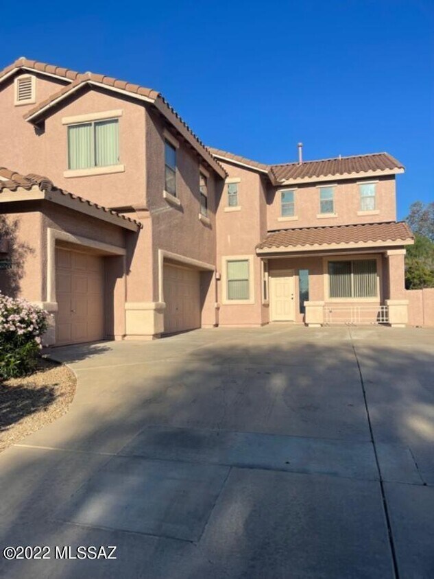Foto principal - 6061 W Millay St