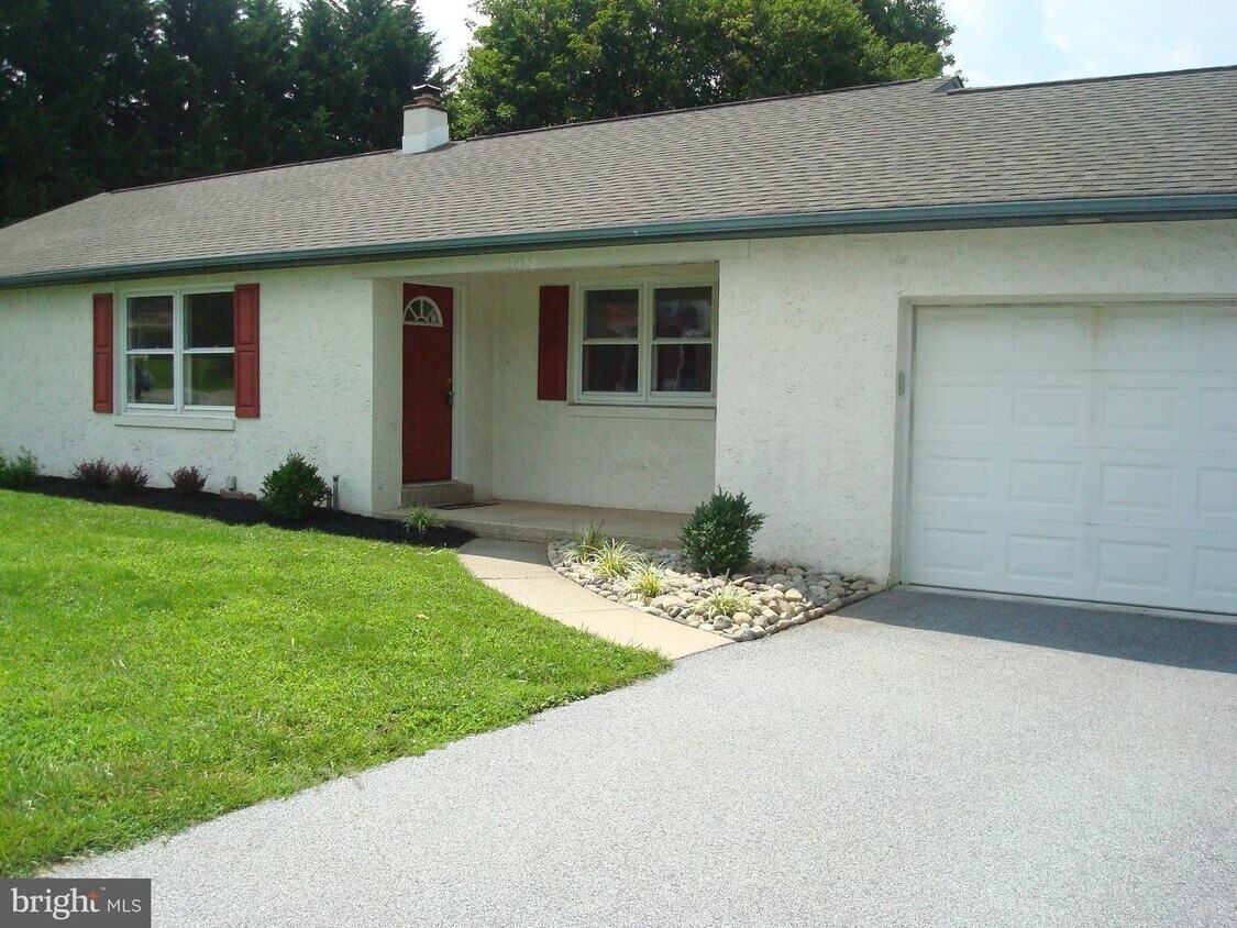 1158 Horseshoe Pike, Downingtown, PA 19335 House Rental in