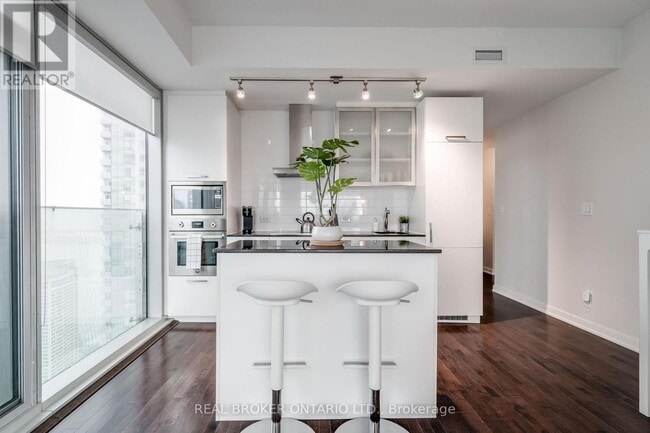 Photo du bâtiment - 12 York St