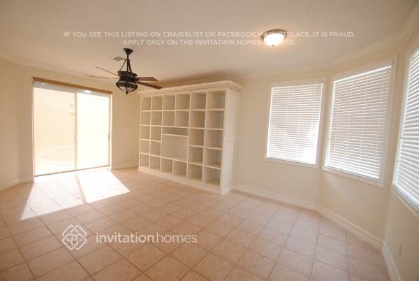 Foto del edificio - 5700 NW 62nd Manor