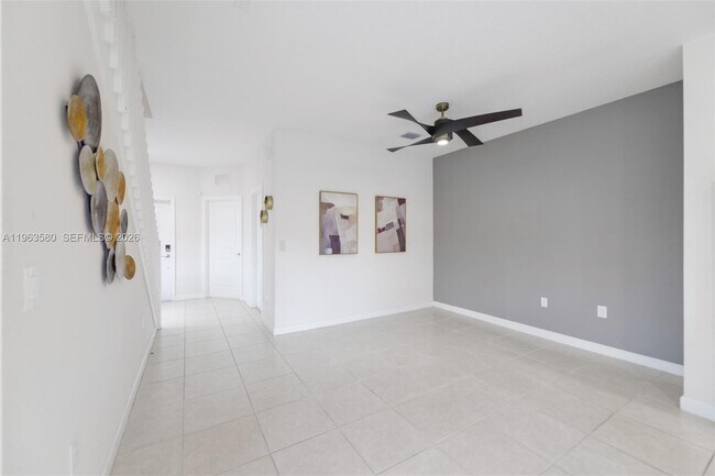 Foto del edificio - 20814 NE 5th Ct