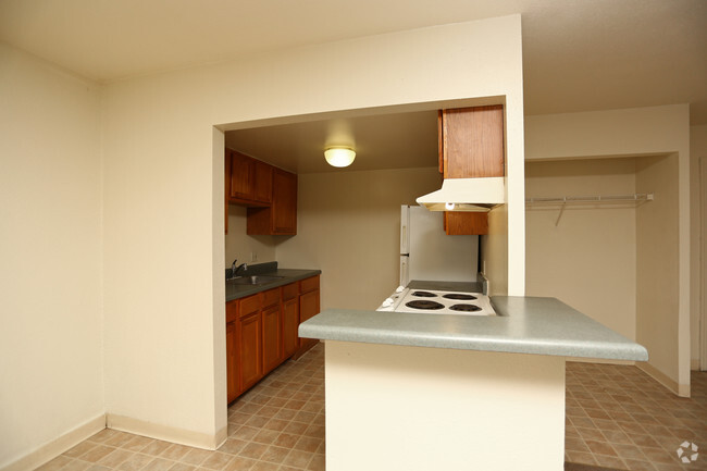 1BR, 1BA - 600 SF - Riverbend City Apartments