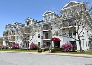 Building Photo - Olde Orchard Park Apartments