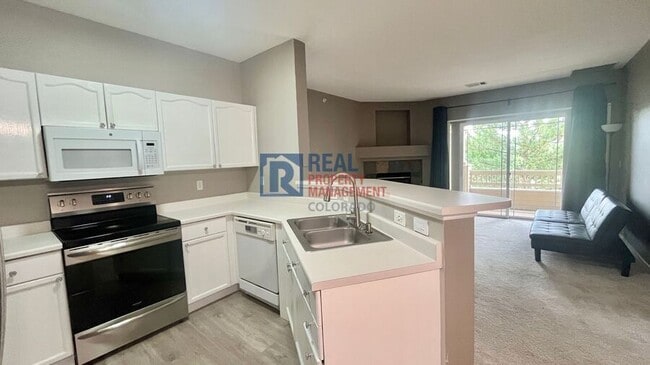 Building Photo - 9611 W Coco Cir