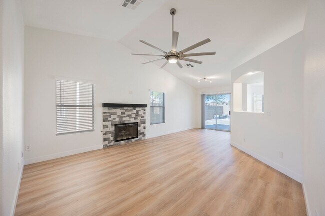 Foto del edificio - Henderson Single Story with Private Pool and RV Gate
