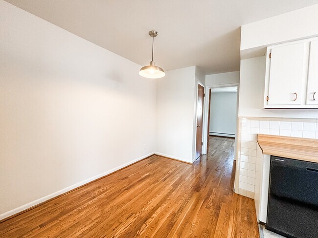 Dining Area - 3408 Lumardo Ave