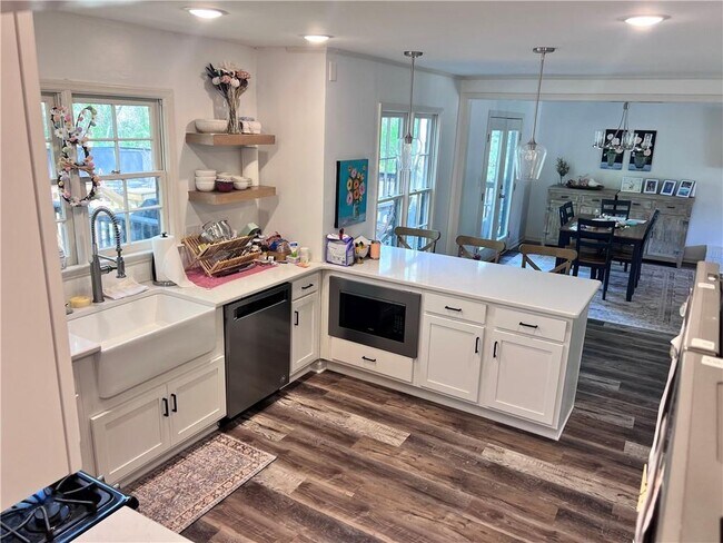 Foto del edificio - 3003 Maple Ln