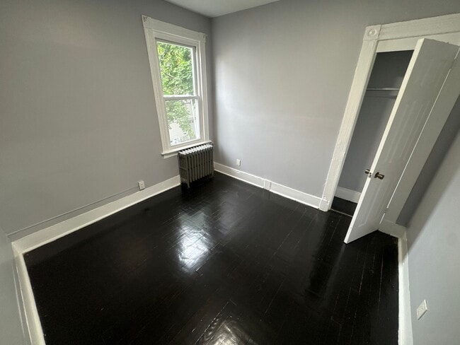 Building Photo - 125 Dewitt St