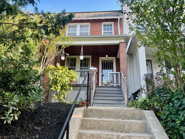 Photo - 726 Fairmont St NW House