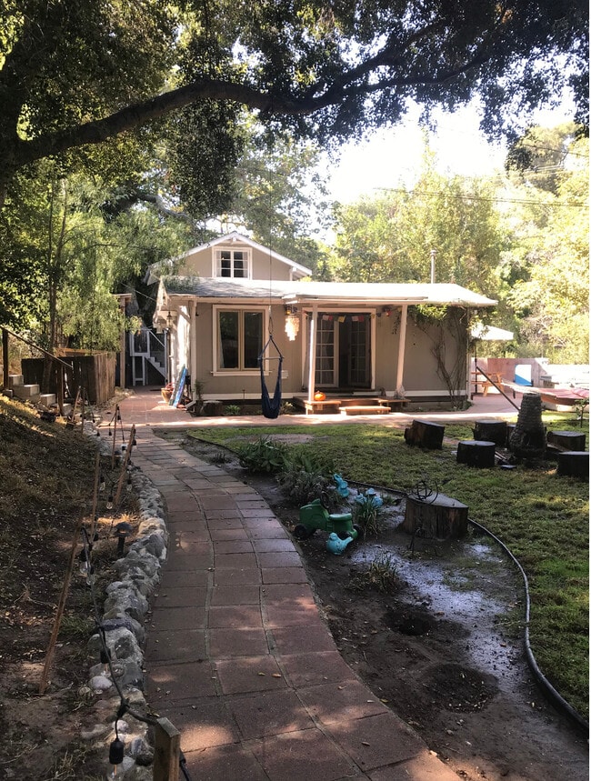Building Photo - 200 S Topanga Canyon Blvd