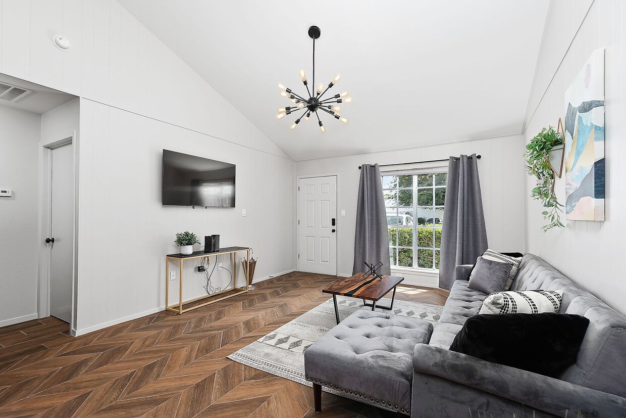 Primary Photo - Centrally located apartment with pool!