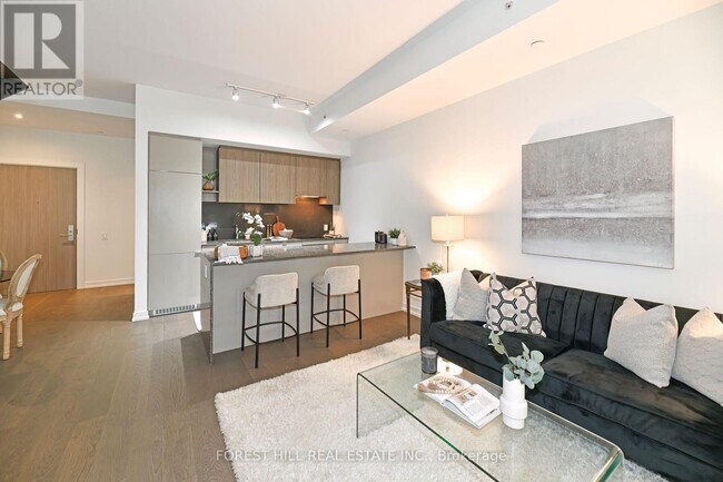 Photo du bâtiment - 161 Roehampton Ave