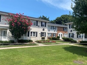 Building Photo - 500 Kensington Ln