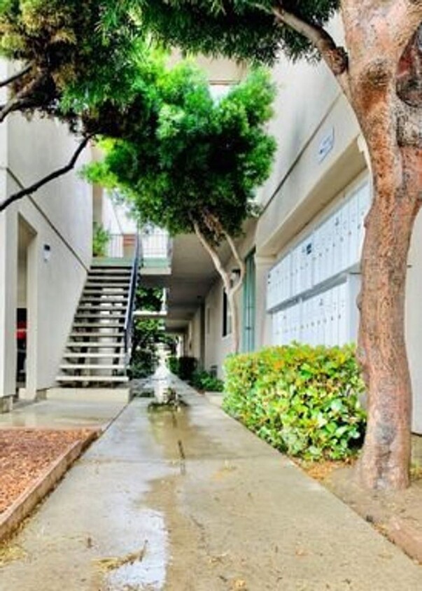 Building Photo - 1425 Garner Ave