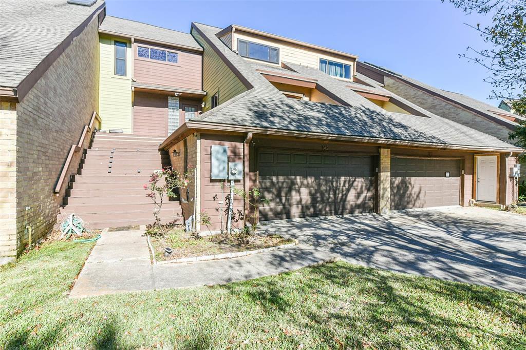 142 Moss Point Dr, Friendswood, TX 77546 Condo for Rent in