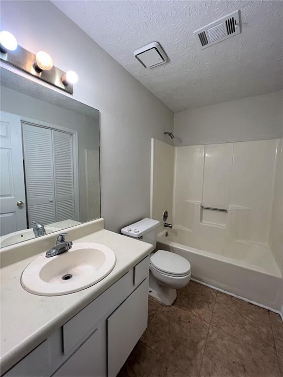 Building Photo - 60 Jesica Way