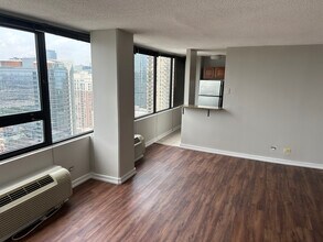 Building Photo - 1220 S Michigan Ave