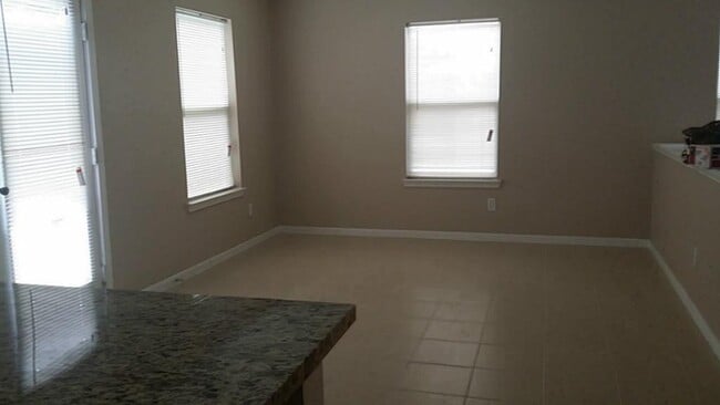 Building Photo - 7914 Blue Wahoo Ln