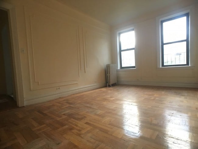 Building Photo - 28 Arden St