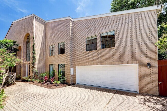 Building Photo - 1605 Potomac Dr