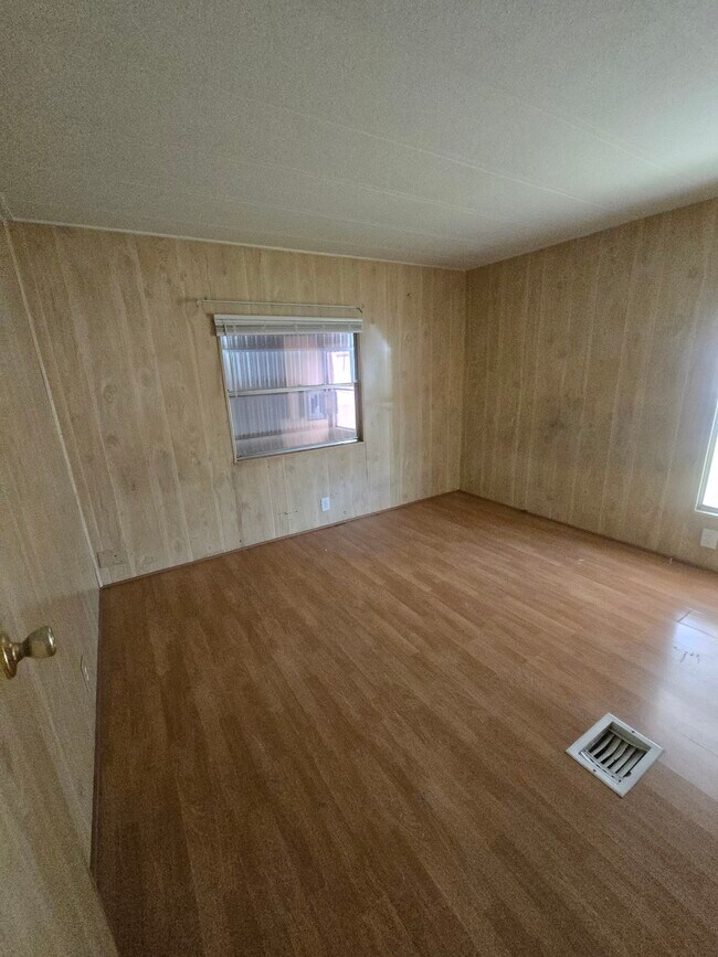Foto del edificio - 1824 Viceroy Ln