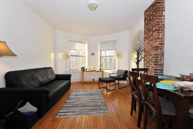 Foto del edificio - 878 Huntington Ave