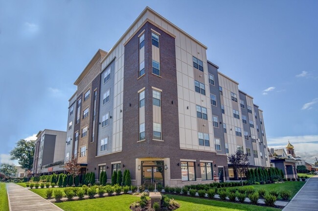 Interior Photo - Luxury Rental With Private Parking