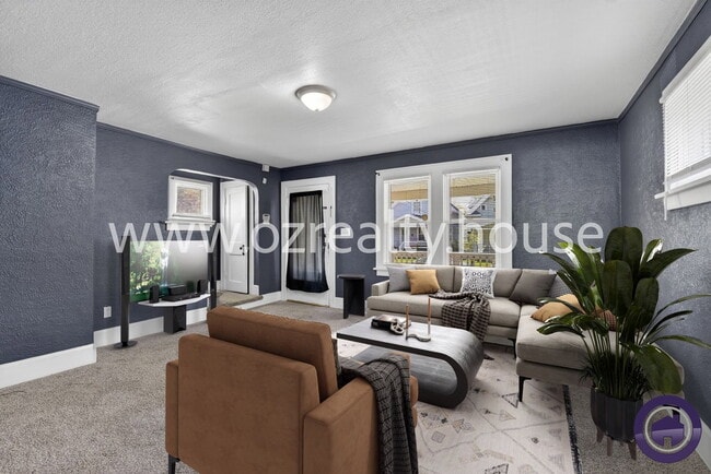 Building Photo - 2040 Berkshire Pl