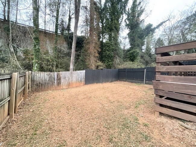 Building Photo - PRE-LEASING FOR JULY 2026!