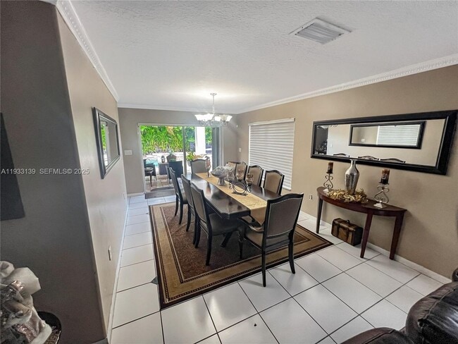 Foto del edificio - 10110 SW 166th Ct
