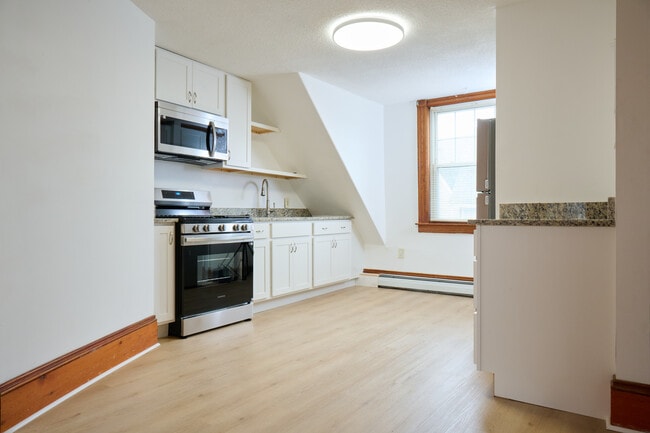 New Kitchen!! - 20 Buzzell St