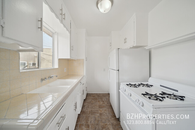 Foto del edificio - Updated 1Bedrrom 1Bathroom In West Hollywood