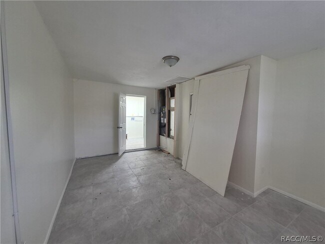 Building Photo - 16 N Osceola St