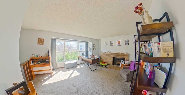 Building Photo - 3D Tour Available - Fenced-in Yard + Garag...