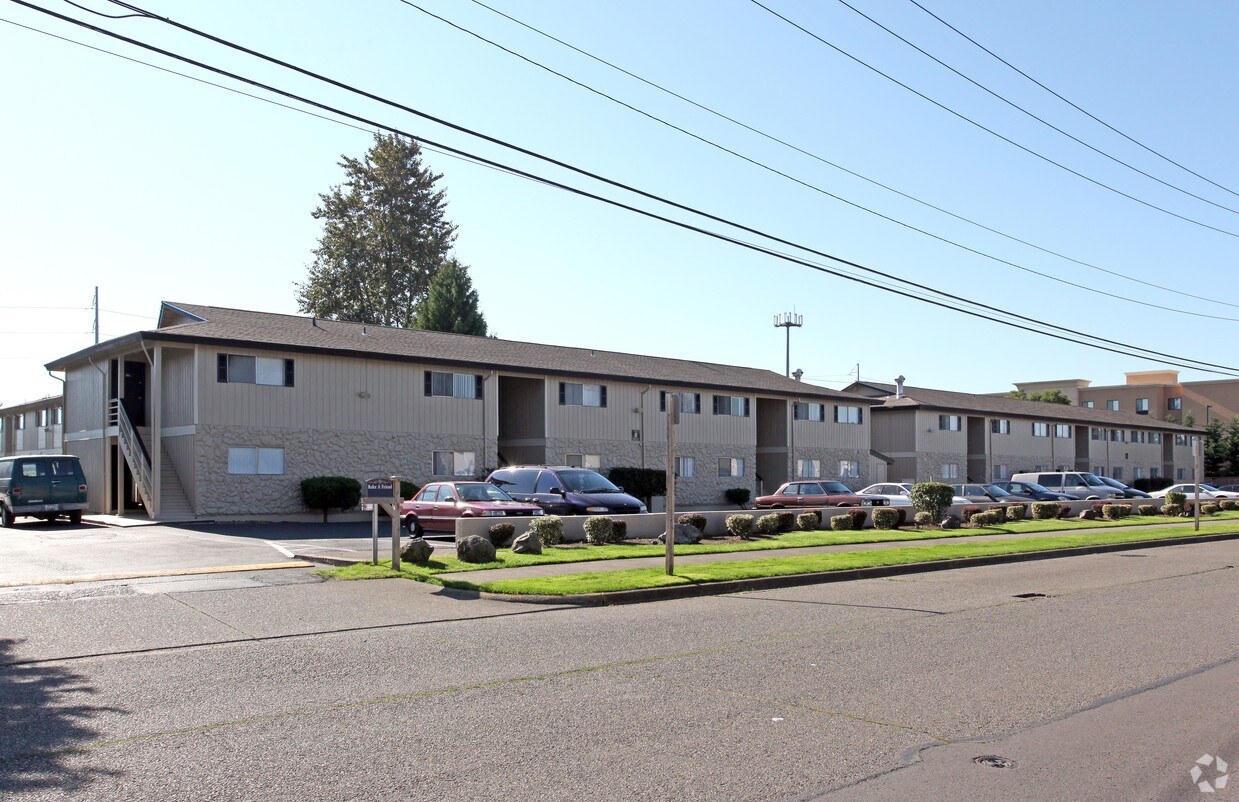Pacific Pointe Apartments WA