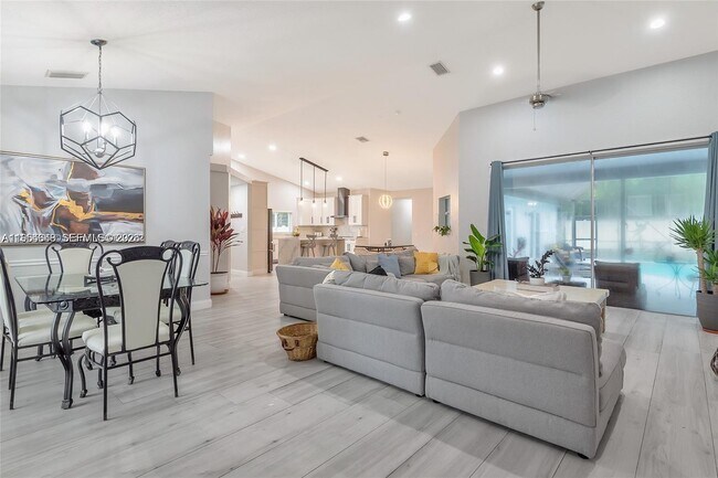 Foto del edificio - 1800 Water Ridge Dr